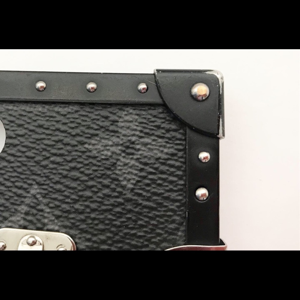 ❌SOLD❌Louis Vuitton Eye-Trunk iPhone7 / 8 Case - Picture 6 of 8